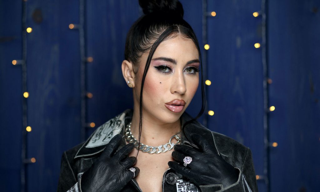 Kali Uchis Comparte Video De Interpretación En Vivo De ‘melting